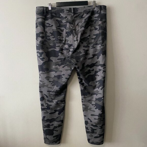Design Lab Grey Camouflage Print Cotton Blend Skinny Leg Pants - Picture 2 of 12